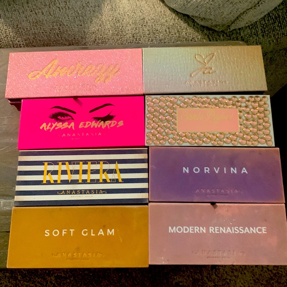8 ABH Used Eye Palettes /some semi/used and some used with pan.
